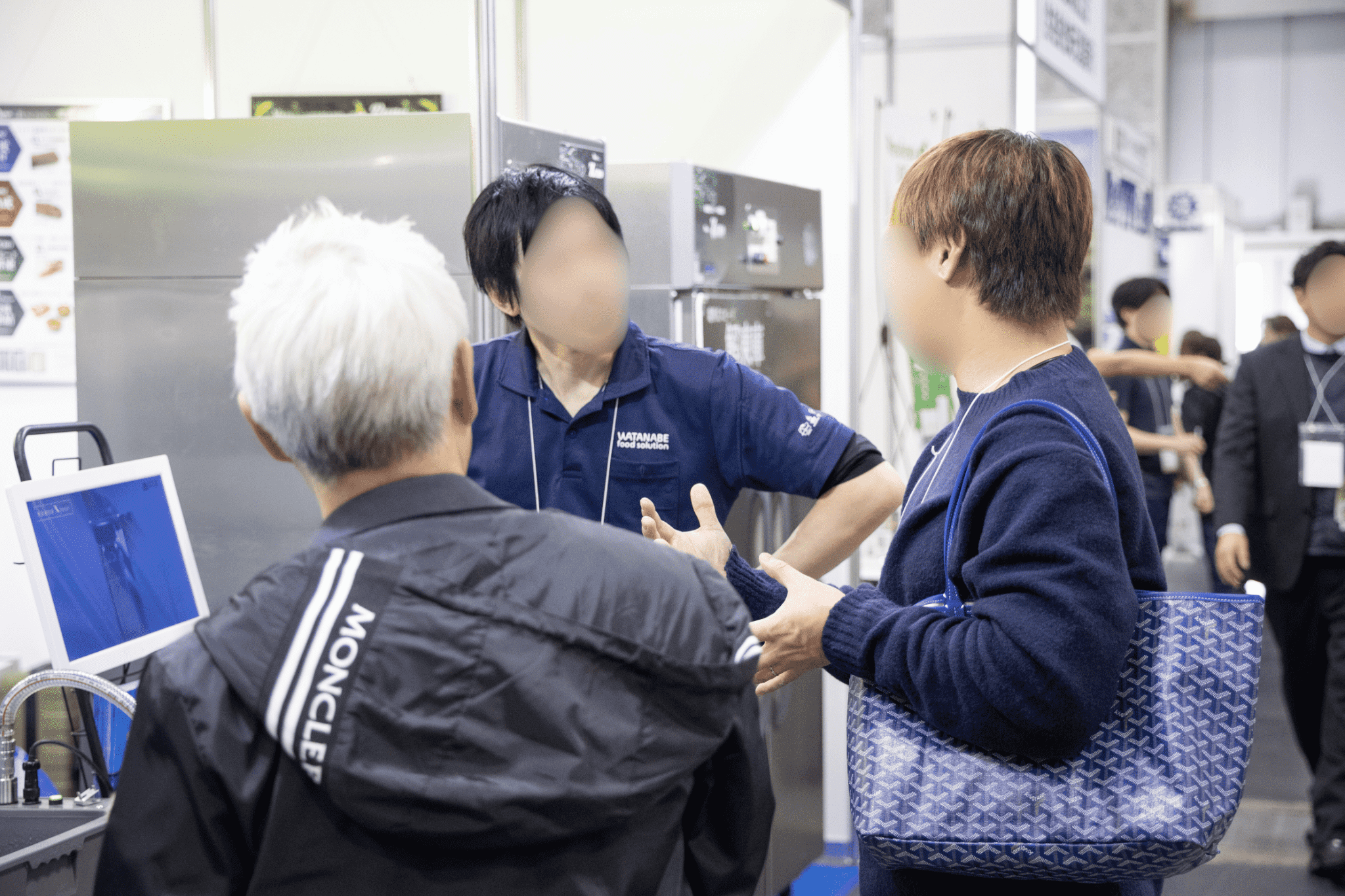 モーダルウィンドウで表示します。