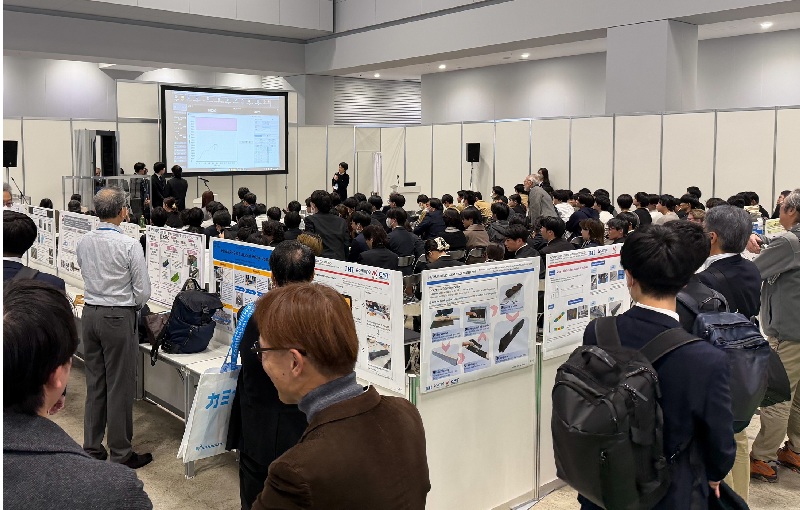 モーダルウィンドウで表示します。