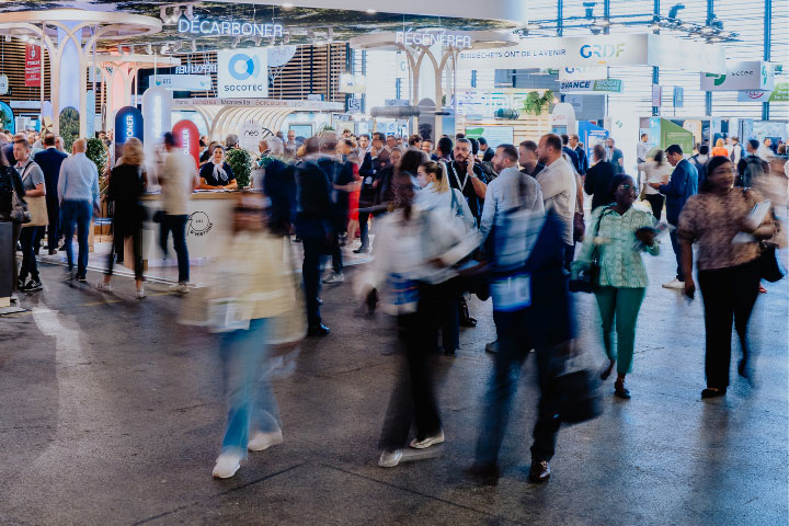 モーダルウィンドウで表示します。