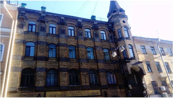 写真　サンクトペテルブルク市内の歴史的建造物。市政府は修復経費を観光税で賄うという（ジェトロ撮影）