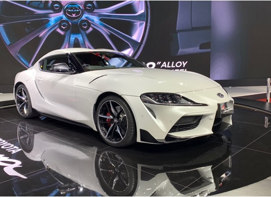 写真　トヨタの新型「スープラ」（ジェトロ撮影）