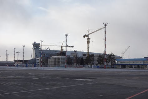 写真　建設中のハバロフスク空港新ターミナル（ジェトロ撮影、2018年12月時点）