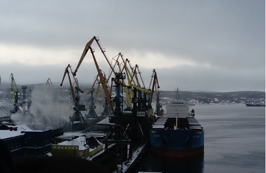 写真　ムルマンスク貿易港（ジェトロ撮影）