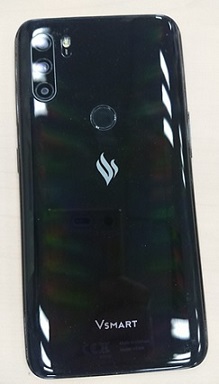 写真　「Vスマート」ブランドのスマートフォン（ジェトロ撮影）