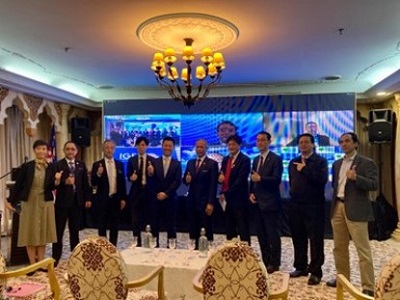 写真　セミナーの様子。中央がマハディ・クアラルンプール市長（ジェトロ撮影）