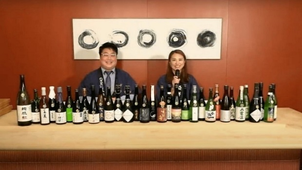 写真　受賞酒発表のライブ配信の様子（香港日本酒業連合会提供）