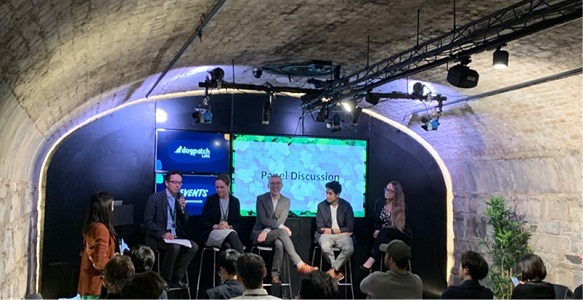 写真　パネルディスカッションの様子（ジェトロ撮影）