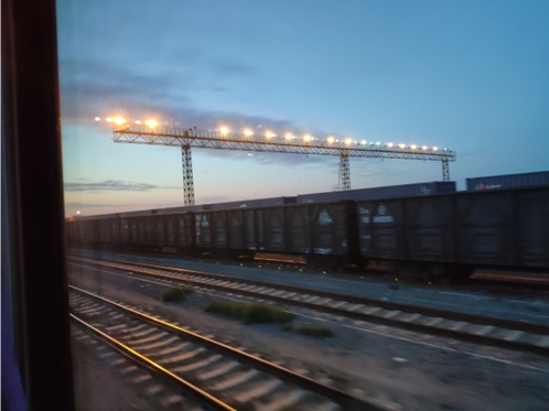 写真　エレンホト駅の貨物ターミナル（ジェトロ撮影）