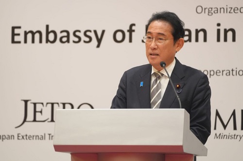 写真　「日本・カタール・ビジネスレセプション」に登壇した岸田首相（ジェトロ撮影）