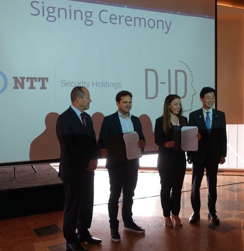 写真　NTTセキュリティ・ジャパンとディー・アイディーによる署名発表の様子（ジェトロ撮影）