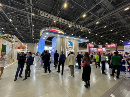 写真　来場客でにぎわう展示会場（ジェトロ撮影）
