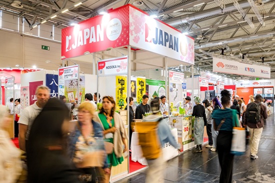 写真　世界各国のバイヤーがジャパンパビリオンに集まった（©ConstantinEhrchen.）