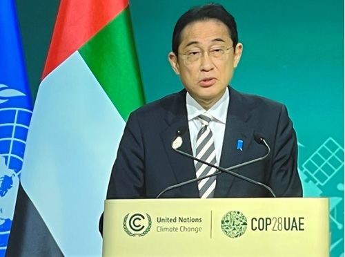 写真　COP28首脳級ハイレベル・セグメントにてスピーチを行う岸田首相（ジェトロ撮影）