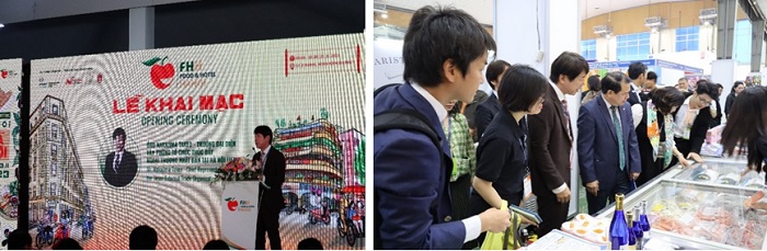 写真　開会式であいさつする中島所長（左写真）、ジャパンパビリオンを視察するVIPツアー（右写真）（ジェトロ撮影）