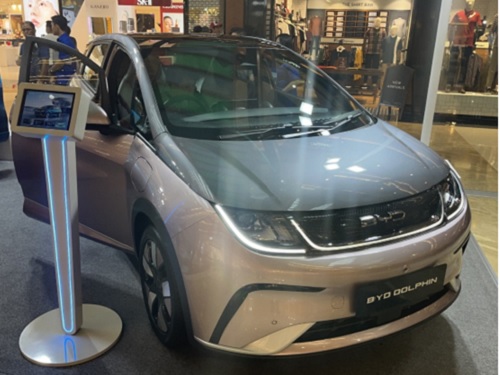 写真　小型車「ドルフィン」（ジェトロ撮影）