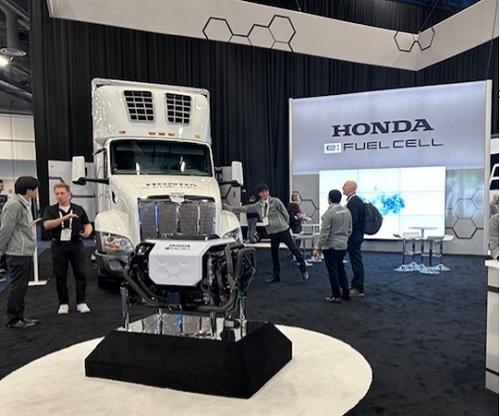 写真　FCシステムを発表したホンダブース（ジェトロ撮影）