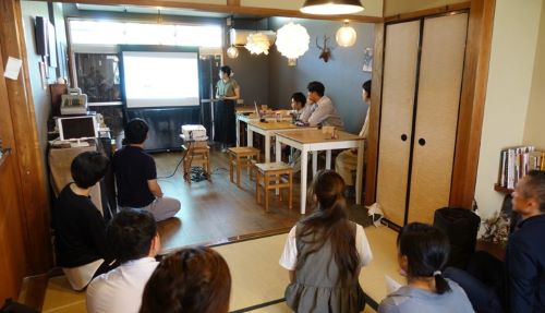 写真　報告会の様子（ジェトロ撮影）