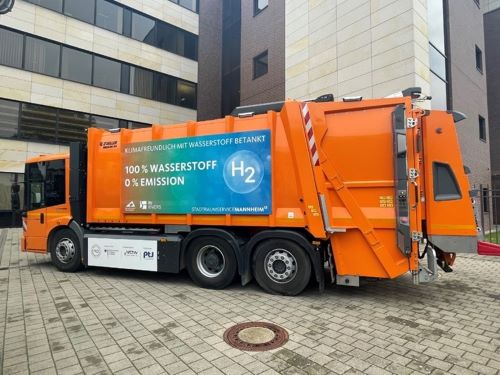 写真　マンハイム市が導入した燃料電池式ごみ収集車（ジェトロ撮影）