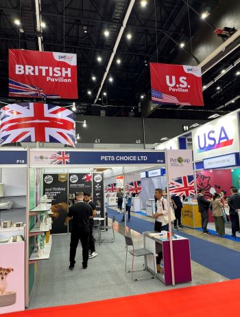 写真　米国や英国の企業の出展（ジェトロ撮影）