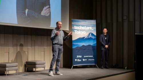 写真　登壇したデビッド・コーヘン氏（テックスターズ東京提供）