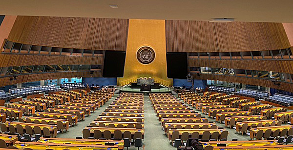 写真　国際連合の総会会議場（ジェトロ撮影）