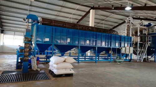 写真　MIRARTH Agri Techでの機械による選別の様子（ジェトロ撮影）