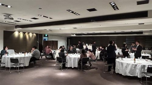 写真　懇親会の様子（ジェトロ撮影）