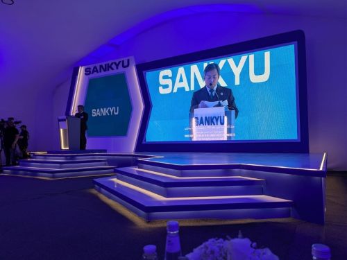 写真　中村公大社長の開会あいさつ（ジェトロ撮影）
