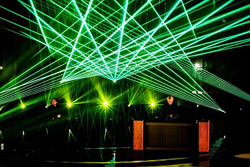 写真　MAJ授賞式会場でのライブ（CEIPA提供）🄫CEIPA / MUSIC AWARDS JAPAN2025