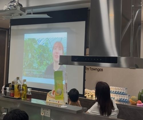 写真　新潟市西区の眞田農園からのビデオレター（ジェトロ撮影）