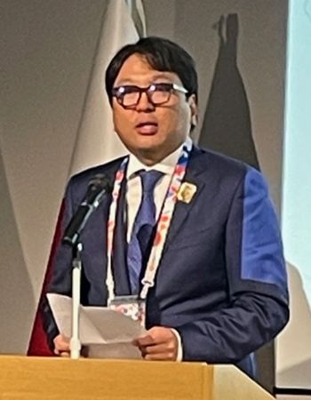 写真　スピーチするドルジハンド副首相（ジェトロ撮影）