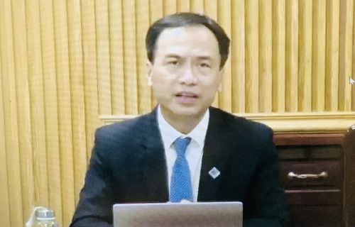 写真　レー・バン・ラム副学長のあいさつの様子（ジェトロ撮影）