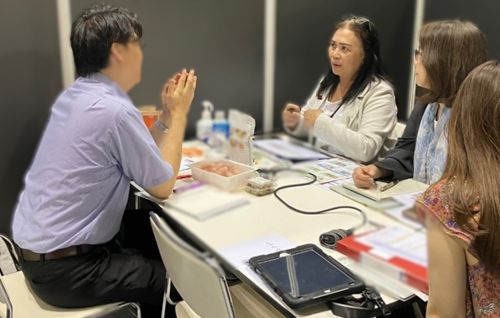写真　東京ビッグサイトでのジェトロ食品輸出商談会（ジェトロ撮影）