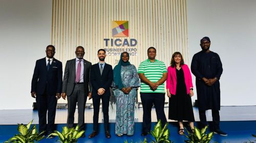 写真　登壇したチャレンジオーナー（ジェトロ撮影）