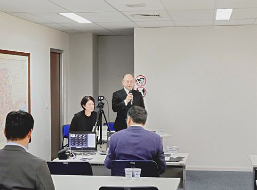 写真　江口文陽学長の講演（東京農業大学提供）