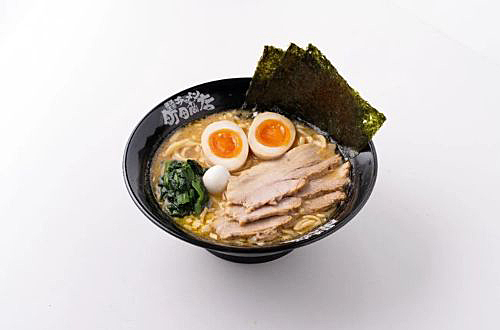 写真　一番人気の横浜家系MAXラーメン：27スイス・フラン（約5,000円）（町田商店提供）