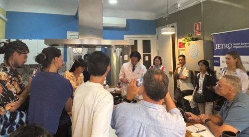 写真　調理実演の様子（ジェトロ撮影）