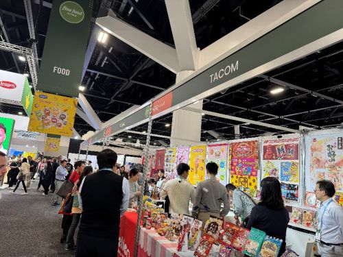 写真　全日本菓子輸出促進協議会のブースでは近年現地バイヤーから引き合いの多い日本の菓子類を展示（ジェトロ撮影）