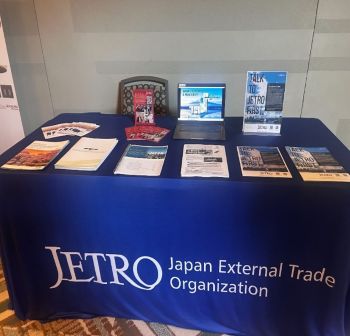 写真　テーブルトップ展示（ジェトロ撮影、10月7日）