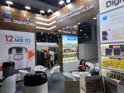 写真　一部の中国企業は自国自治体によるプログラムを使って出展（ジェトロ撮影）