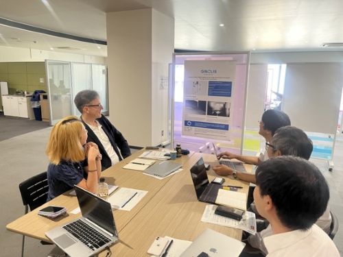 写真　個別の商談会（ジェトロ撮影）