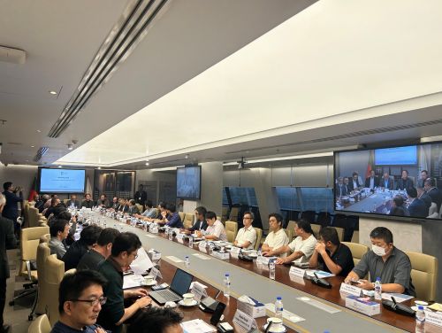 写真　BGMEAとの意見交換（ジェトロ撮影）