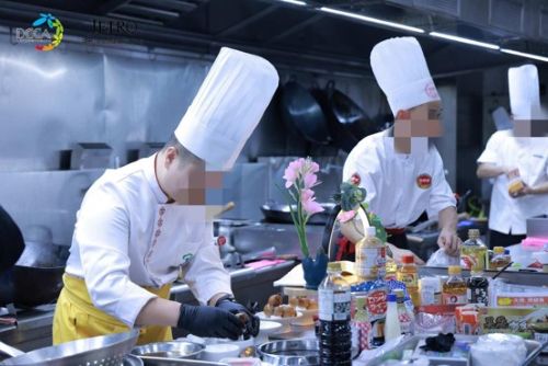 写真　調理の様子（ジェトロ撮影）