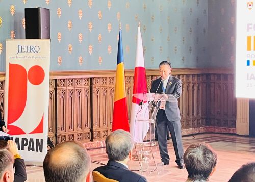 写真　片江大使によるオープニングスピーチ（ジェトロ撮影）