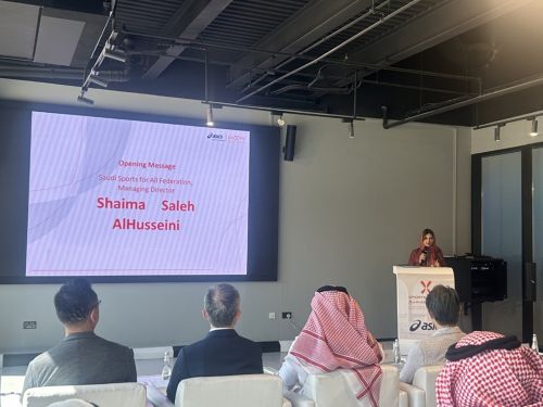 写真　SFAのシャイマ・サレ・アルフッセイニ氏による冒頭のあいさつ（ジェトロ撮影）