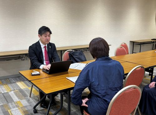 写真　個別相談会の様子（ジェトロ撮影）