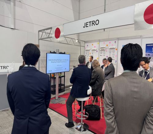 写真　ジェトロブース内での福島県のセミナー（ジェトロ撮影）