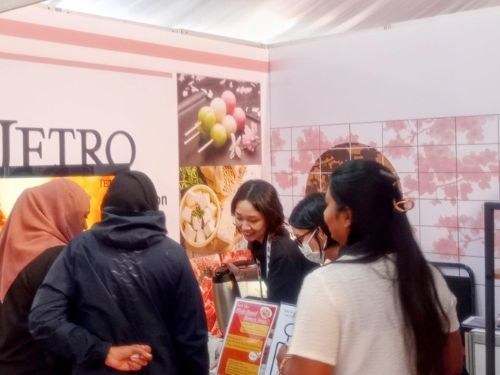 写真　ジェトロが出展した日本食品紹介のブース（ジェトロ撮影）