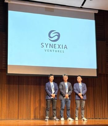 写真　新ファンド「Synexia Ventures」設立発表時の様子（左からNTTドコモ・ベンチャーズ ディレクター・小竹有馬氏、KK Fund・Kuan Hsu氏、NTTグローバルビジネス部門担当部長・杵渕保敬氏、ジェトロ撮影）