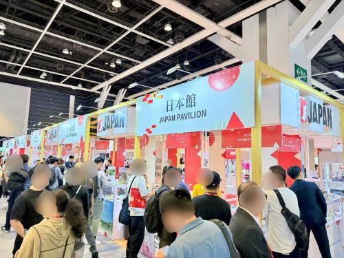 写真　ジャパンパビリオンの様子（共同ブース）（ジェトロ撮影）